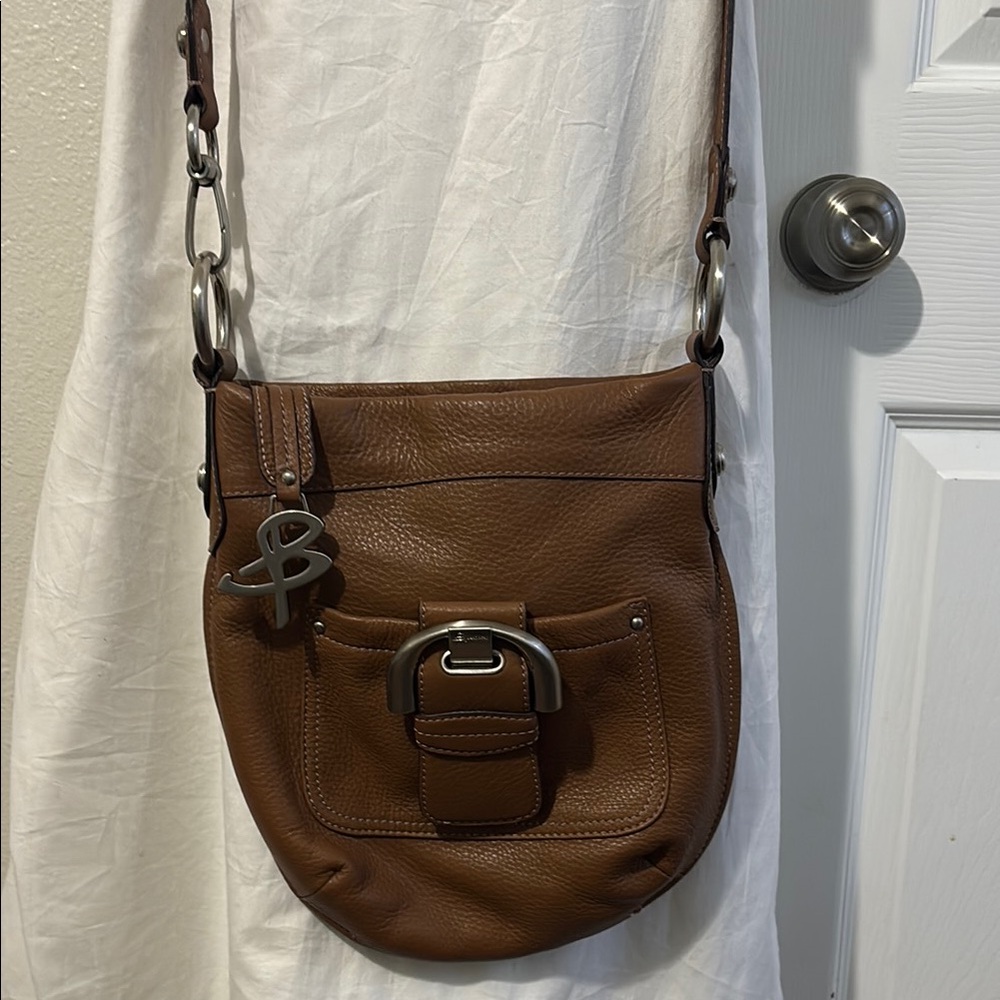 B. Makowsky Carmel Pebbled Leather Crossbody Bag and Slouchy Design